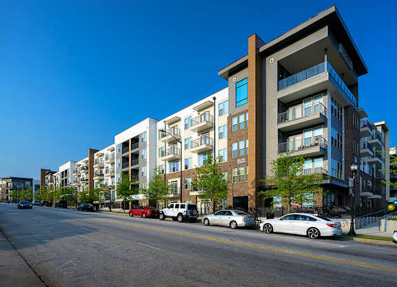 Exterior shot of building at Verge Apartments in Atlanta GA