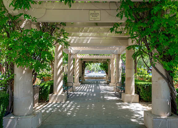 Outdoor courtyard at Madison at Town Center Apartments in Santa Clarita CA