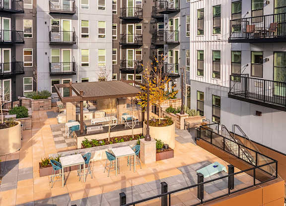 Social terrace at The Brynn in Kirkland WA