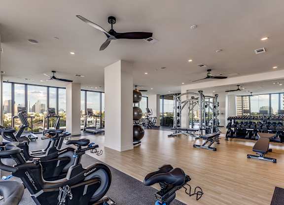 Fitness center at 1010 Waugh Apartments in Houston TX