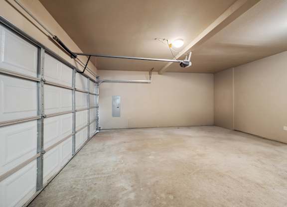 Garage at Parkway Ranch Rental Homes in Houston TX