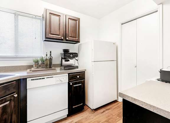 Kitchen at Landmark at Wynton Pointe Apartment Homes in Nashville TN