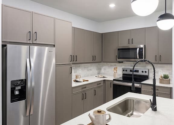 Kitchen Black Pearl Design at Wayfern Apartments in Sandy Springs GA