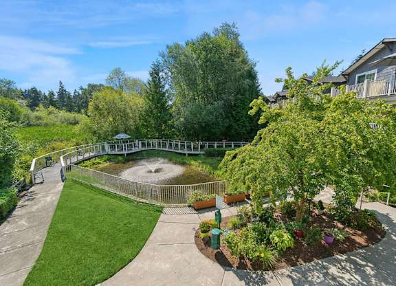 Landscaping at Woodlands at Forbes Lake Apartments in Kirkland WA