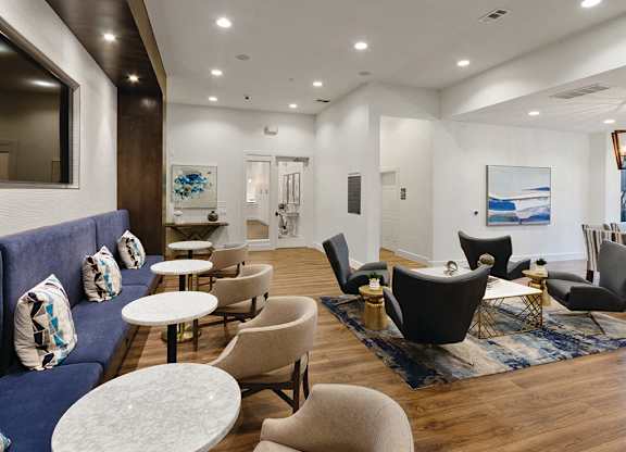 Lounge at Kensley Apartment Homes in Irving TX