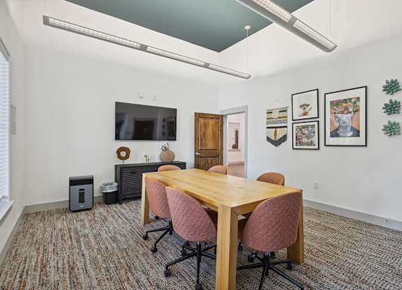 Meeting room at Bonito Parque Apartments in San Antonio TX