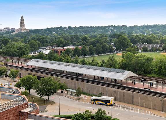 Metro station stop near Bradley Braddock Road Station Apartments in Alexandria VA