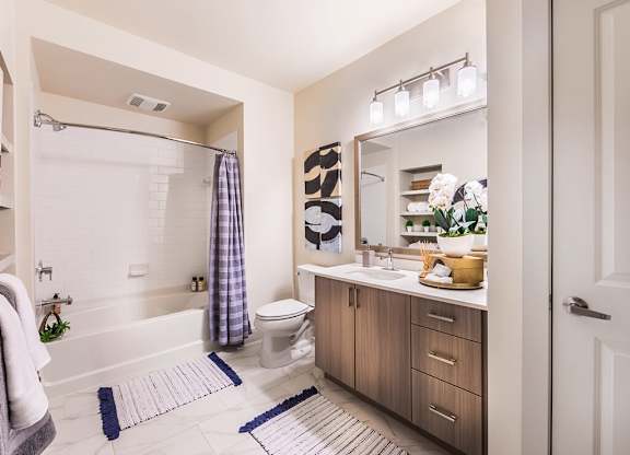 Model master bathroom at 808 West in San Jose CA