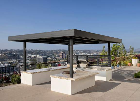 Outdoor kitchen at Chromatic Flats Apartments in San Diego CA
