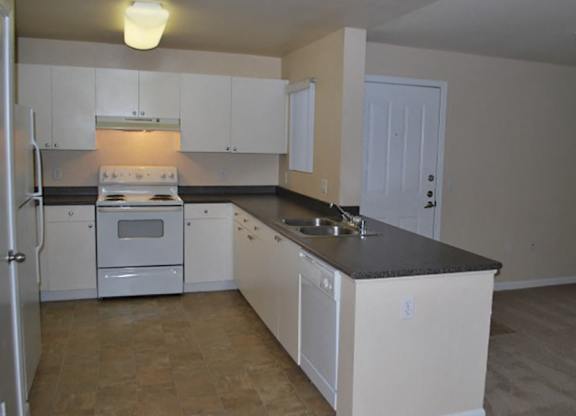 kitchen at Bristol Apartment Homes in Dixon CA