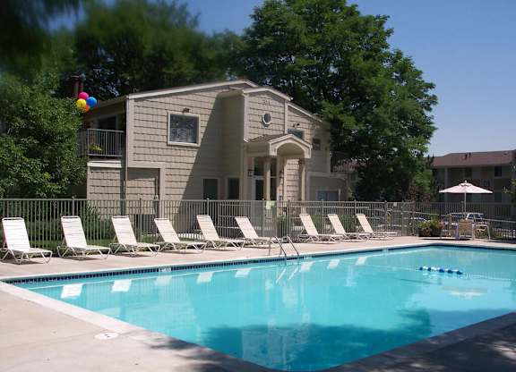Pool at Timberleaf Apartments in Lakewood CO
