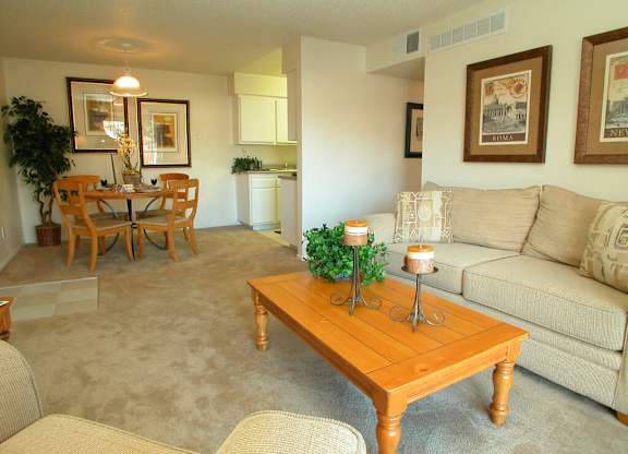 Dining area at Timberleaf Apartments in Lakewood CO