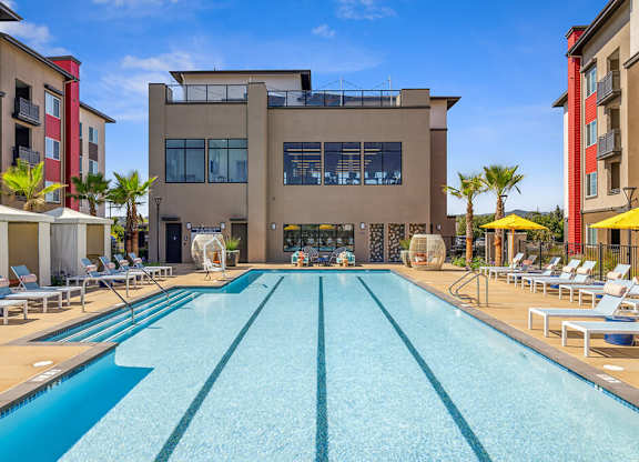 Phase 2 pool at The Braydon Apartments in Napa CA