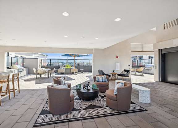 Rooftop seating at The Braydon Apartments in Napa CA