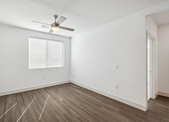 Vacant bedroom at The Braydon Apartments in Napa CA