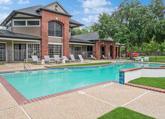 Pool at Hollow Creek Apartments in Conroe TX
