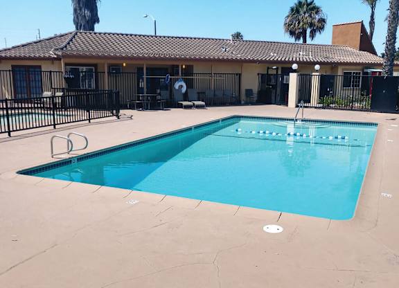 Pool at Park Villas Apartments in National City
