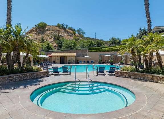 Pool spa at Cresterra Apartments in San Marcos CA