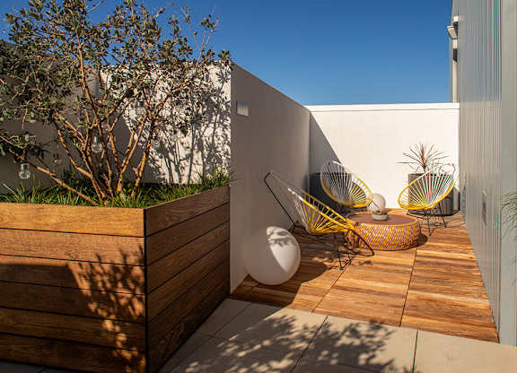 Rooftop Euphoria Nook at Chroma Apartment Homes in Canoga Park CA