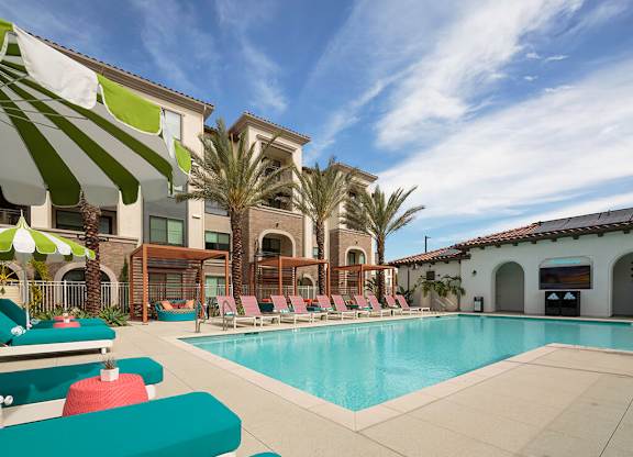 Poolside seating at CALIXA Apartment Homes in Camarillo CA