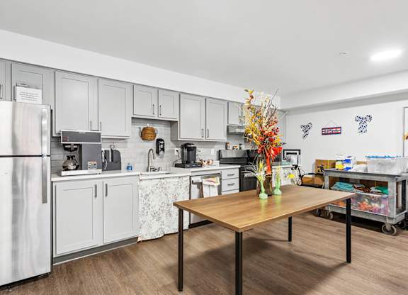 Social Lounge Kitchen at Meridian Court Apartments in Federal Way WA