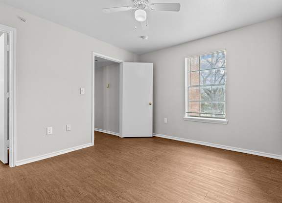 Traditional bedroom at Valley Ridge Apartments in Lewisville TX