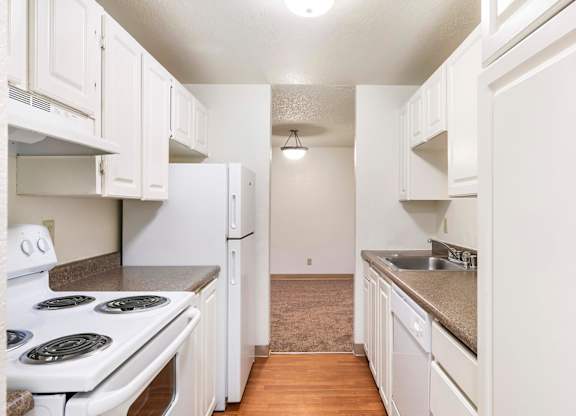 Vacant Kitchen at Arbor Park Apartment Homes in Mount Vernon VA