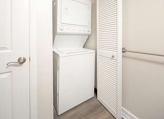 Vacant Washer and Dryer at il Palazzo Apartments in San Diego CA