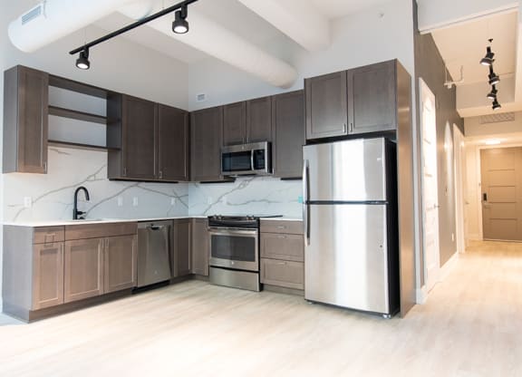Kitchen Unit at 35W, Detroit