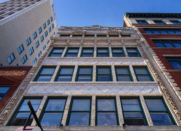 1525 Broadway Street, Detroit, MI 48226