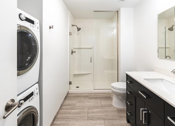 Bathroom and Laundry at The Malcomson, Detroit