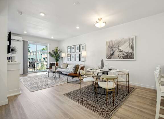 Dining And Living Area at Holmes Park Townhomes, Oregon City, Oregon