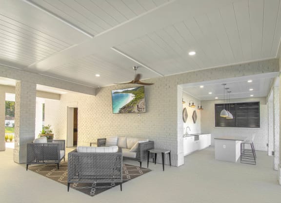 Breezeway w Kitchen