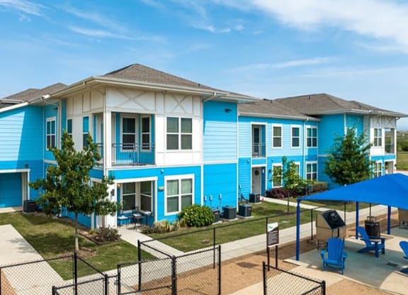 exterior blue