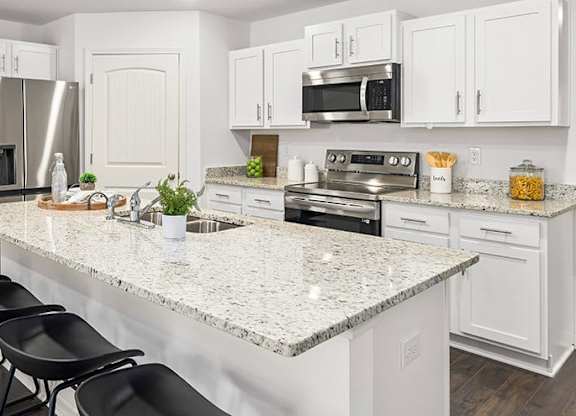 Island Kitchen at The Grove Moundville, Moundville, 35474