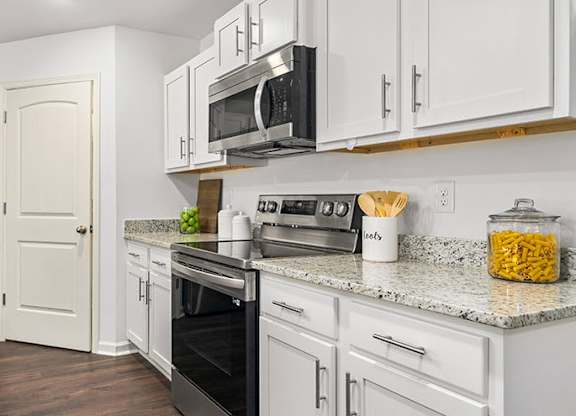 Modern Kitchen at The Grove Moundville, Moundville, AL