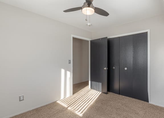 Updated apartments in Farmington, Michigan