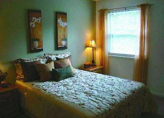 Bedroom at Windsor Harbor Apartments, North Carolina