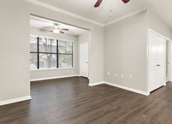 Unfurnished Living Area at The Vista on Brodie, Austin, TX, 78745