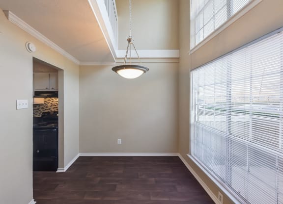 Dining Room at Davenport Apartments in Dallas, TX