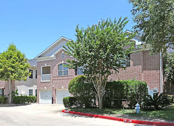 Exterior View at Ashley House, Katy