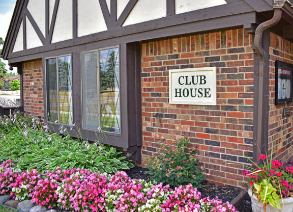 Clubhouse Exterior at Charter Oaks Apartments, Michigan, 48423