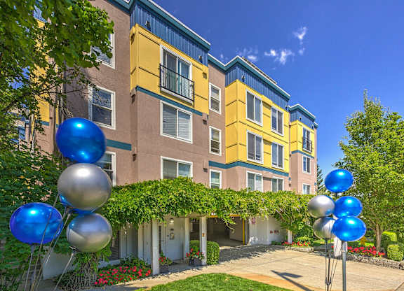 Main Entrance  at Sir Gallahad Apartment Homes, Bellevue, WA