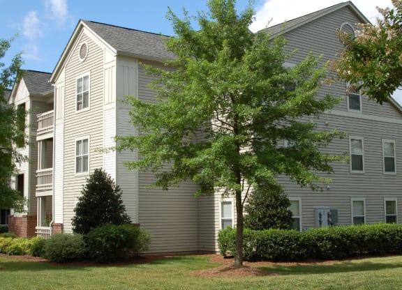 Dobbins Hill Apartments in Chapel Hill, NC