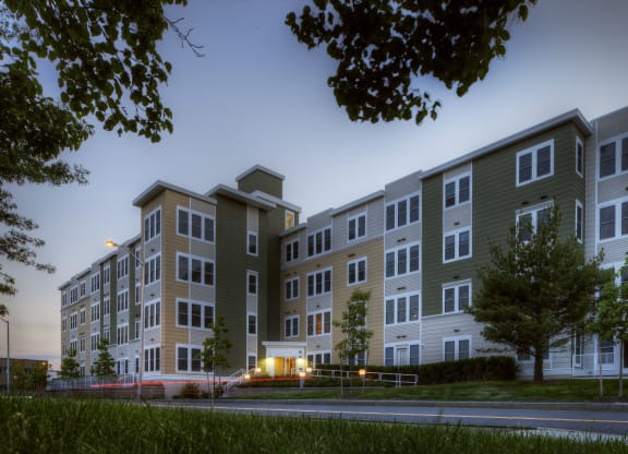 Greenspace Walking Trails at Park87, Cambridge, Massachusetts, 02138