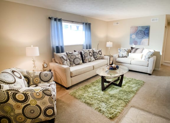 Living room at Oakwood Apartments, Florence, Kentucky at Oakwood Apartments, Florence