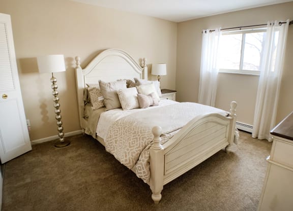 bedroom at Wentworth Estates Apartments, Florence