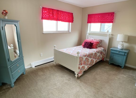 bedroom at Wentworth Estates Apartments, Florence, KY