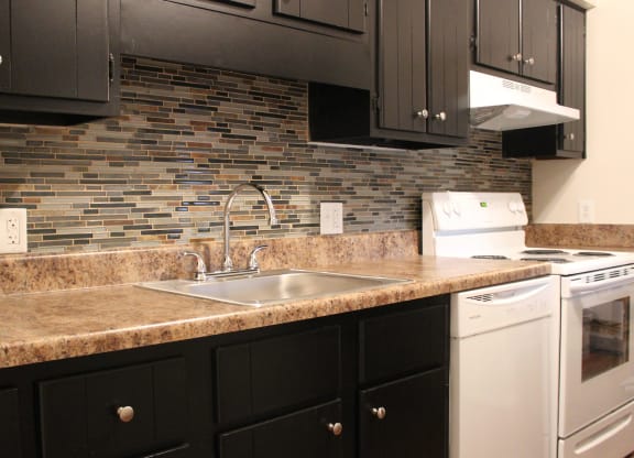 Kitchen Appliances  at Concord Woods Apartments, Ohio