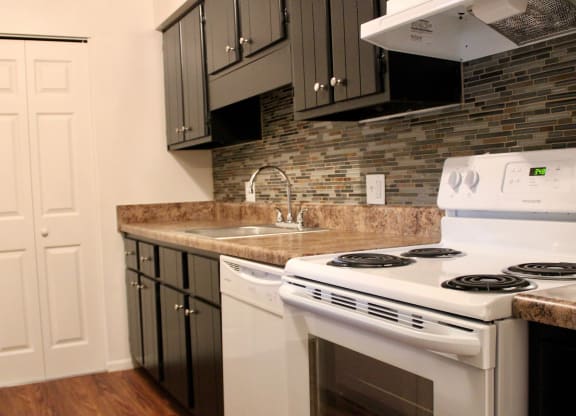 Electric Appliances  at Concord Woods Apartments, Milford